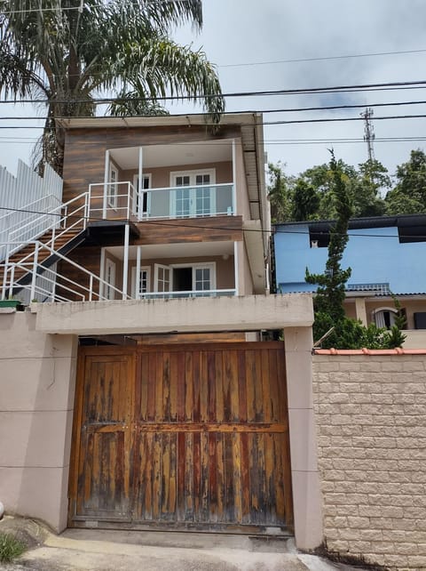 Apartamentos Aconchegantes Bingen em Petrópolis Condo in Duque de Caxias