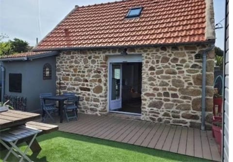 Maison de pêcheur et son loft à 300 m de la plage House in Trévou-Tréguignec