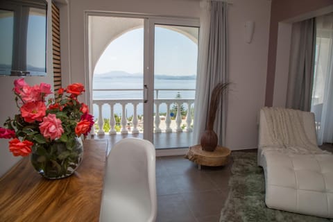 Balcony/Terrace, Seating area, Sea view