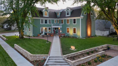 Property building, Garden, Street view