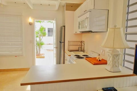 Cozy Beachfront Apartment with Bay views Haus in Virgin Islands (U.S.)