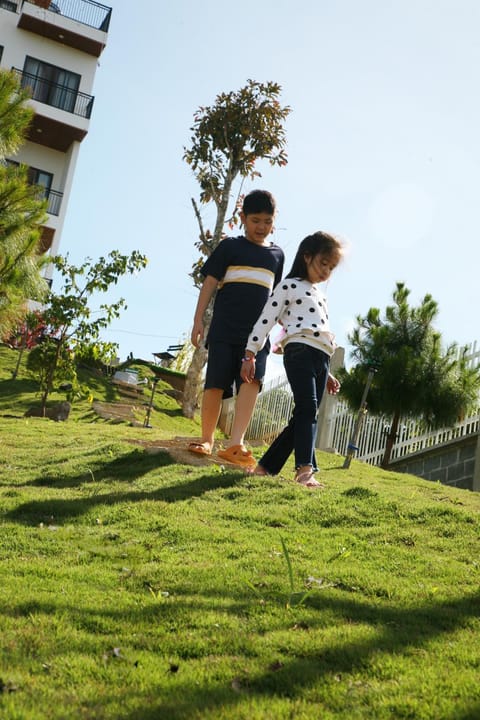 Garden, Garden view, children