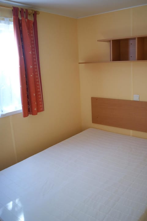 Camping le Chambron Campground/ 
RV Resort in Provence-Alpes-Côte d'Azur