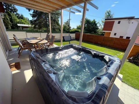 Natural landscape, Hot Tub