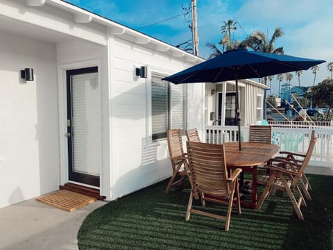 Beach house in the heart of balboa peninsula House in Balboa Peninsula