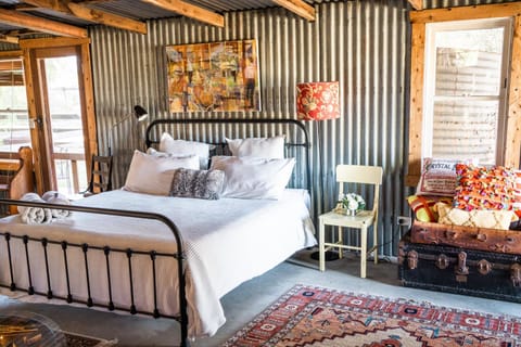 The Shearing Shed - Boutique Farm Stay Haus in Cowra