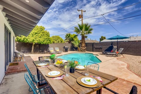 Rhythmic Retreat House in Mesa