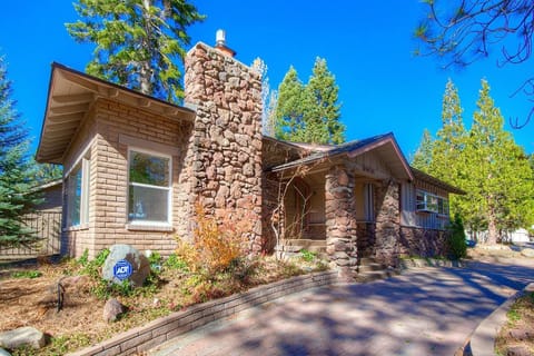Cheyenne Chalet home Casa in Round Hill Village