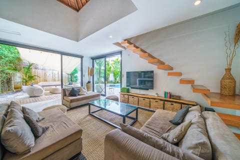 Villa Gula Gula - Beautiful 3bdr villa with Pool and Private Jacuzzi Villa in North Kuta