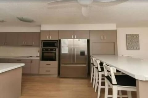 Palm Breeze - Hosted by Burleigh Letting Condo in Palm Beach