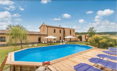 Property building, Pool view