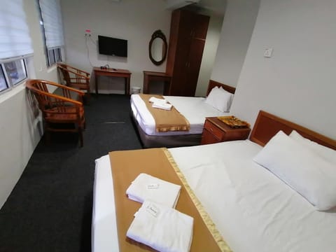 Communal lounge/ TV room, Bed, Photo of the whole room, Seating area, hair dresser, towels, air conditioner