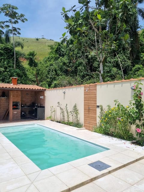 Casa e flat com piscina - Praia da Enseada Haus in Angra dos Reis