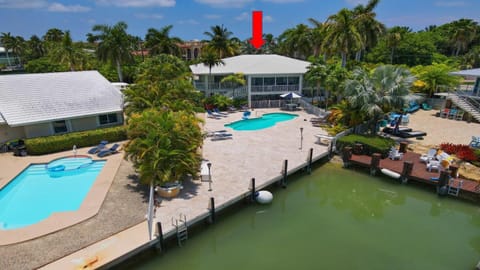Waterfront Luxury Home with Pool and Boat Dock home House in Key Colony Beach