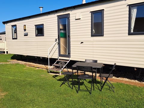 Beachside caravan Campground/ 
RV Resort in Mablethorpe