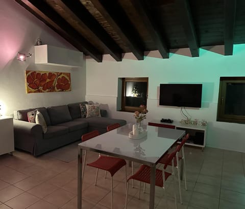 Living room, Seating area, Time of day