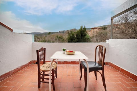 agradable casa rural con chimenea y aire acondicionado Apartment in Baix Camp