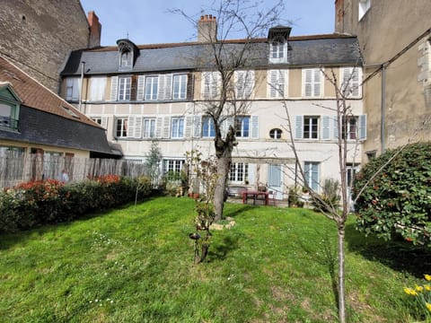 Property building, Garden, Garden view