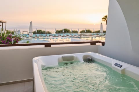 Hot Tub, Pool view, Sea view, Sunrise