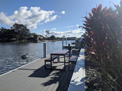 Grand Riviera Forster- waterfront, pool, wharf House in Forster
