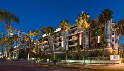 Exclusive Suites in MDR-Venice with Pool, GYM & HotTub Condo in Marina del Rey