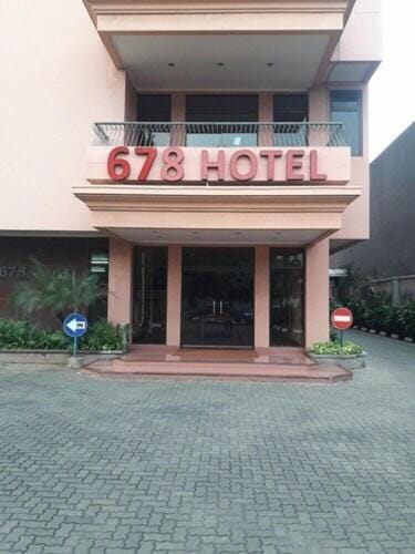 Hotel 678 Cawang powered by Cocotel Hotel in South Jakarta City