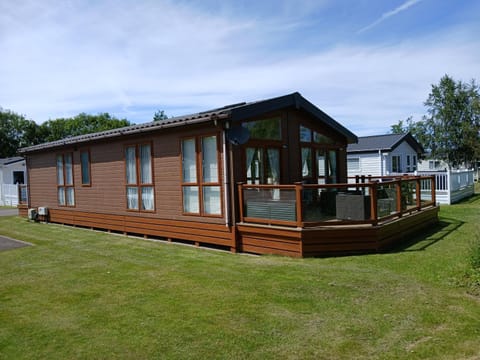 Property building, Garden view