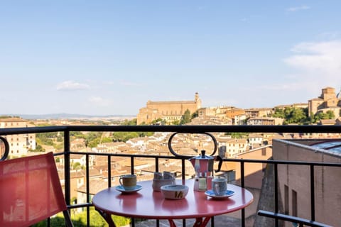 Balcony/Terrace, City view