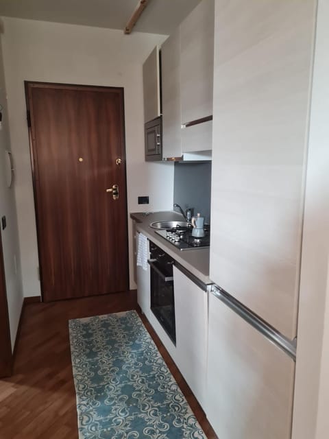 Kitchen or kitchenette, minibar, pet friendly, stove