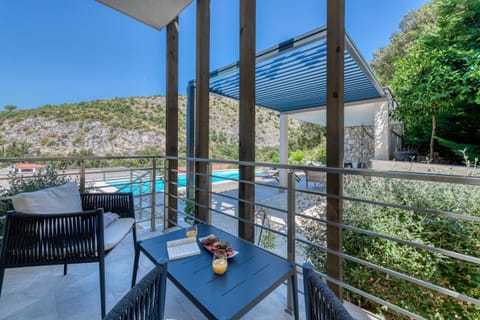 Patio, Day, View (from property/room), Balcony/Terrace, Pool view