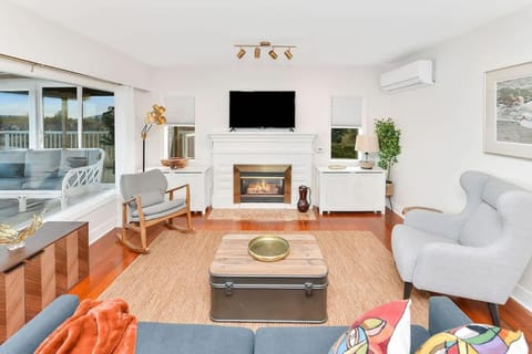 The Beach House Suite Apartment in Chemainus