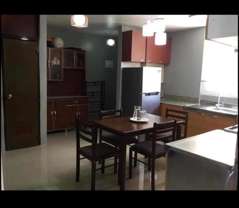 3 Bedrooms 2 bathrooms condo fully furnished unit near Beach Apartment in Lapu-Lapu City