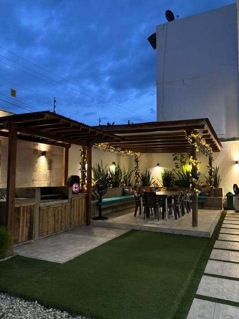 Patio, BBQ facilities