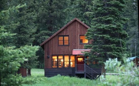 Lamar Valley Cabins House in Cooke City-Silver Gate