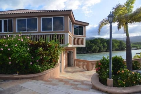 Property building, Garden, Garden view