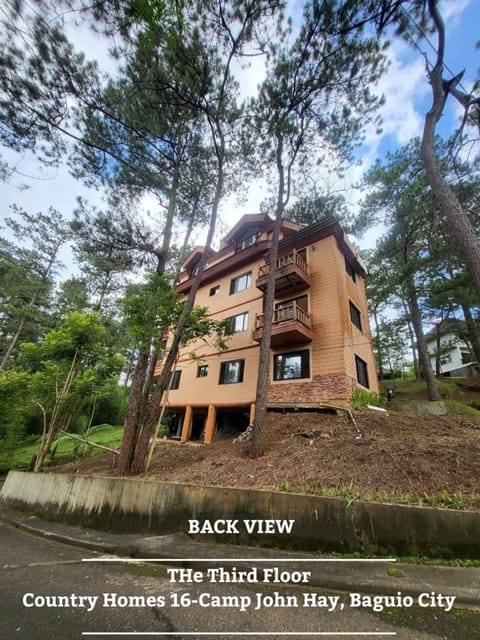 The 3rd Floor Lot 16 Country Estates inside Camp John Hay- with view Condominio in Baguio