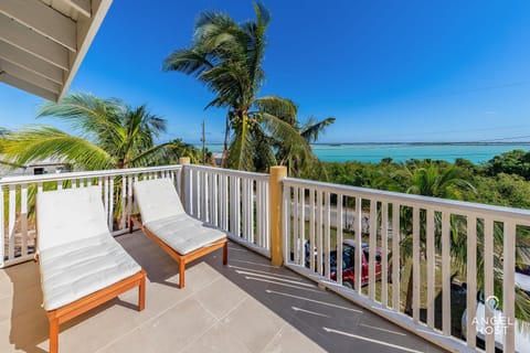 Bright and Roomie Bottle Creek Apartments Condo in Turks and Caicos Islands