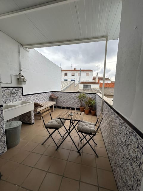 Patio, View (from property/room), Balcony/Terrace, Kitchen or kitchenette, Dining area