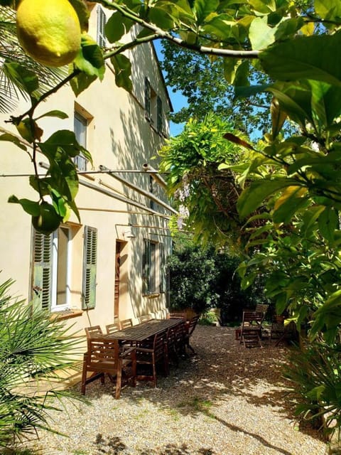 Gite de l'eolienne House in Hyères