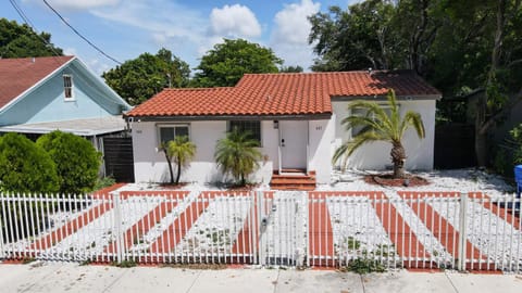 Renzzi Wynwood House Condo in Miami