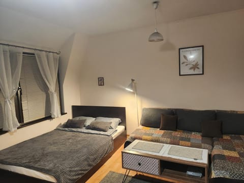 Quiet central studio Apartment in Pazardzhik