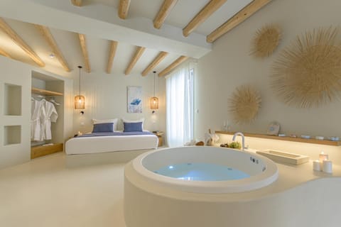 Hot Tub, Bedroom