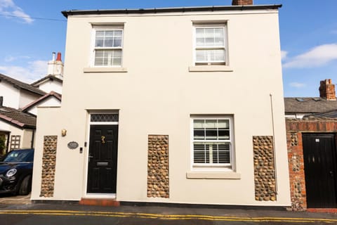 Property building, Street view