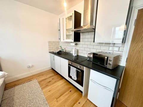 SE4, Self contained studio flat. Apartment in London Borough of Southwark