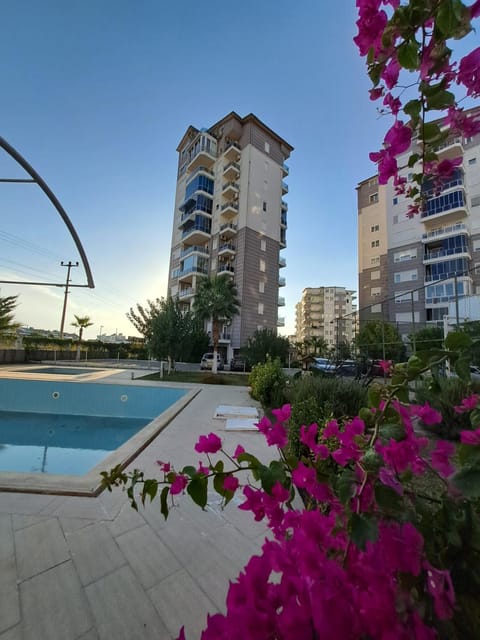 3-1квартира с бассейном в 2,5 км от моря Appartement in Antalya