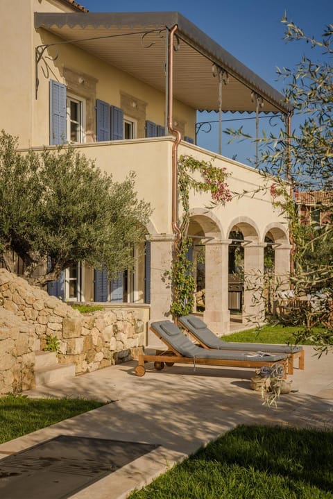 Patio, Balcony/Terrace, Garden view