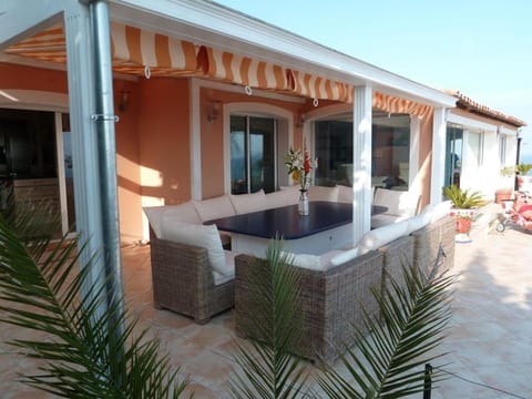 Le coin de paradis House in Saint-Raphael