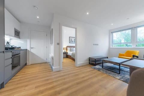 Contemporary 1 Bedroom Apartment in East Grinstead Condo in East Grinstead