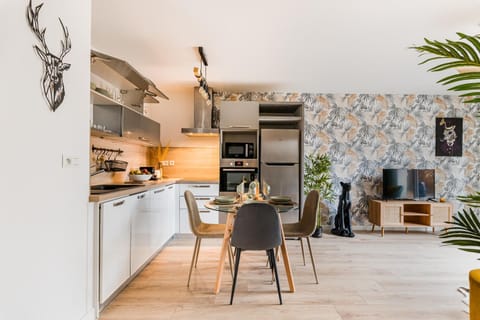 Le Nouveau Monde - Appartement Chic et Confortable Apartment in Auvergne-Rhône-Alpes