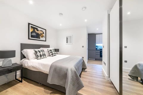 Modern and Stylish Studio Apartment in East Grinstead Apartment in East Grinstead